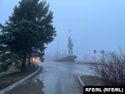 Металлург на въезде в город