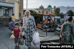 Базар Панчшанбе. Худжанд, Таджикистан. 14 июня 2024 года