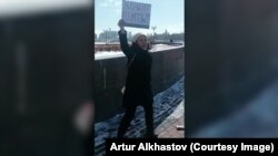 Гражданская активистка Галия Тамабаева до её задержания. Астана, 19 марта 2023 года