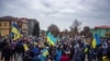 На мітинг у Генічкську 6 березня зібралися десятки людей