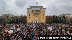 Согласованный с властями митинг за права женщин в Алматы. Иллюстративное фото