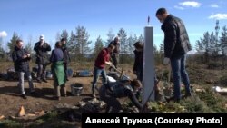 Установка памятника в Петрозаводске 