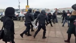 Задержания на пикете против поправок в Конституцию в Петербурге