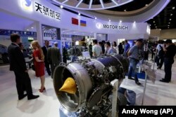 Двигатели, выпускаемые украинской компанией «Мотор Сич», на выставке Aviation Expo China в Пекине в сентябре 2017 года