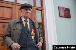 Владимир Дмецов сдал правительству Карелии свои юбилейные медали к 70-летию Победы в Великой Отечественной войне