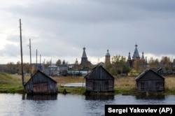 Село Нёнокса. Октябрь 2018 года.