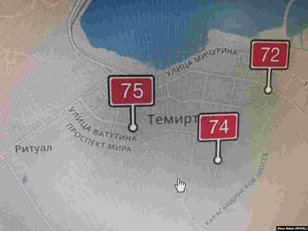 С начала февраля в Темиртау фиксируют средние и высокие уровни загрязнения воздуха мелкодисперсными частицами. Такие данные (на фото) показывают датчики онлайн-мониторинга, установленные в трех точках города общественной экологической организацией &laquo;Отражение&raquo;. По нормам Всемирной организации здравоохранения (ВОЗ), допустимая концентрация опасных мелкодисперсных частиц PM2,5 (это загрязнитель воздуха) должна составлять 30 микрограмм на кубический метр.&nbsp;