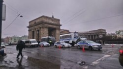 Казанский собор в Петербурге в день протеста