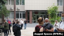 Суд в Краснодаре, перед заседанием по мере пресечения по Андрею Пивоварову