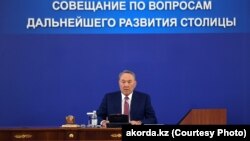 Президент Казахстана Нурсултан Назарбаев во время совещания по дальнейшему развитию города Астаны. Астана, 5 апреля 2018 года,