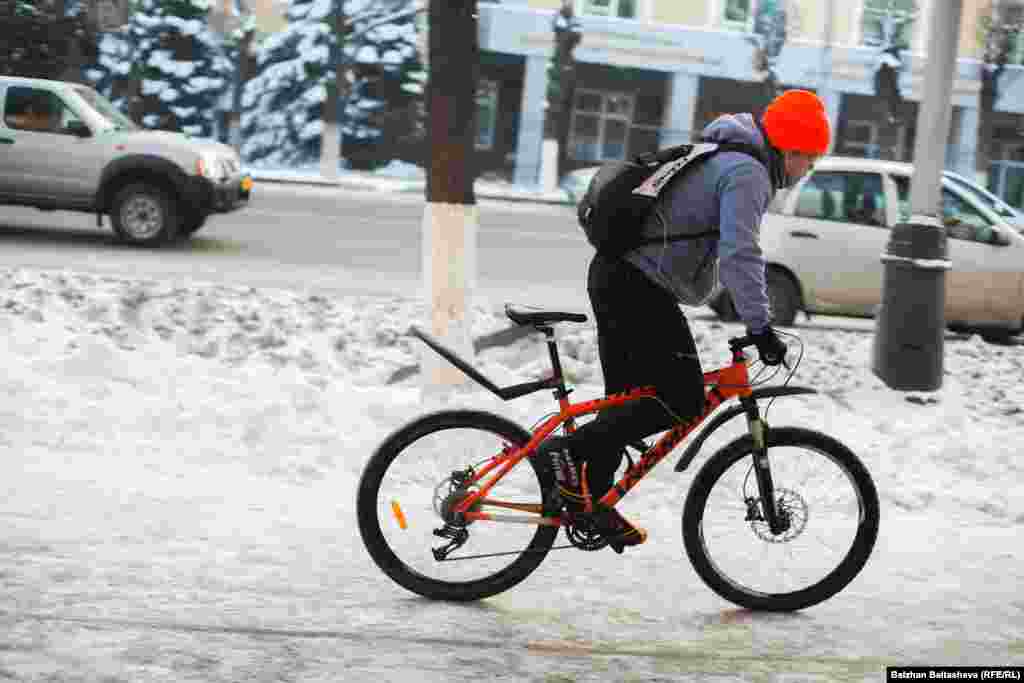 Акция &laquo;На работу на велосипеде&raquo; проходит и в других городах мира. В Алматы для участия в акции зарегистрировалось более 100 горожан.&nbsp;